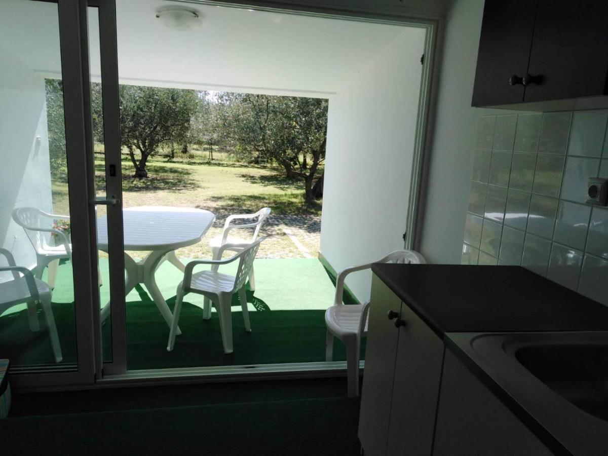 Apartments Free Parking Big Garden Перой Экстерьер фото