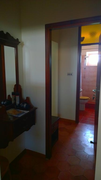 Apartments Free Parking Big Garden Перой Экстерьер фото